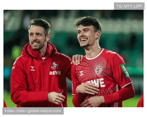 汉堡1-4不敌科隆 中场费赖替补登场79秒即两黄变一红