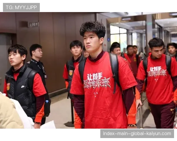 泰山陈泽仕与依木兰后腰竞争,年轻球员轮换成长决定中场未来 泰山陈泽仕与依木兰后腰竞争,年轻球员轮换成长决定中场未来