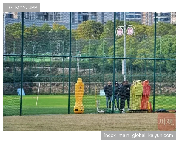 阿洛伊西重装中场变速箱，蓉城攻防转换效率冠绝联赛。